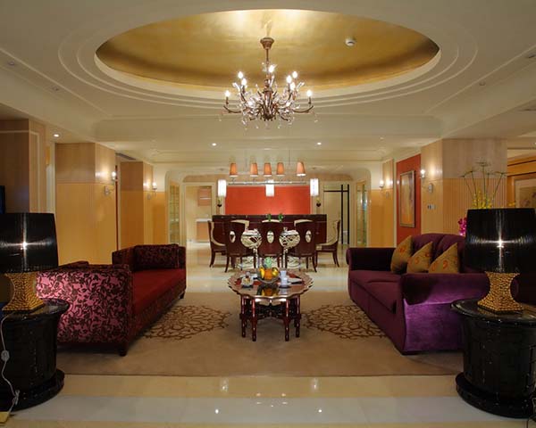 Kaiyuan famous hotel living room